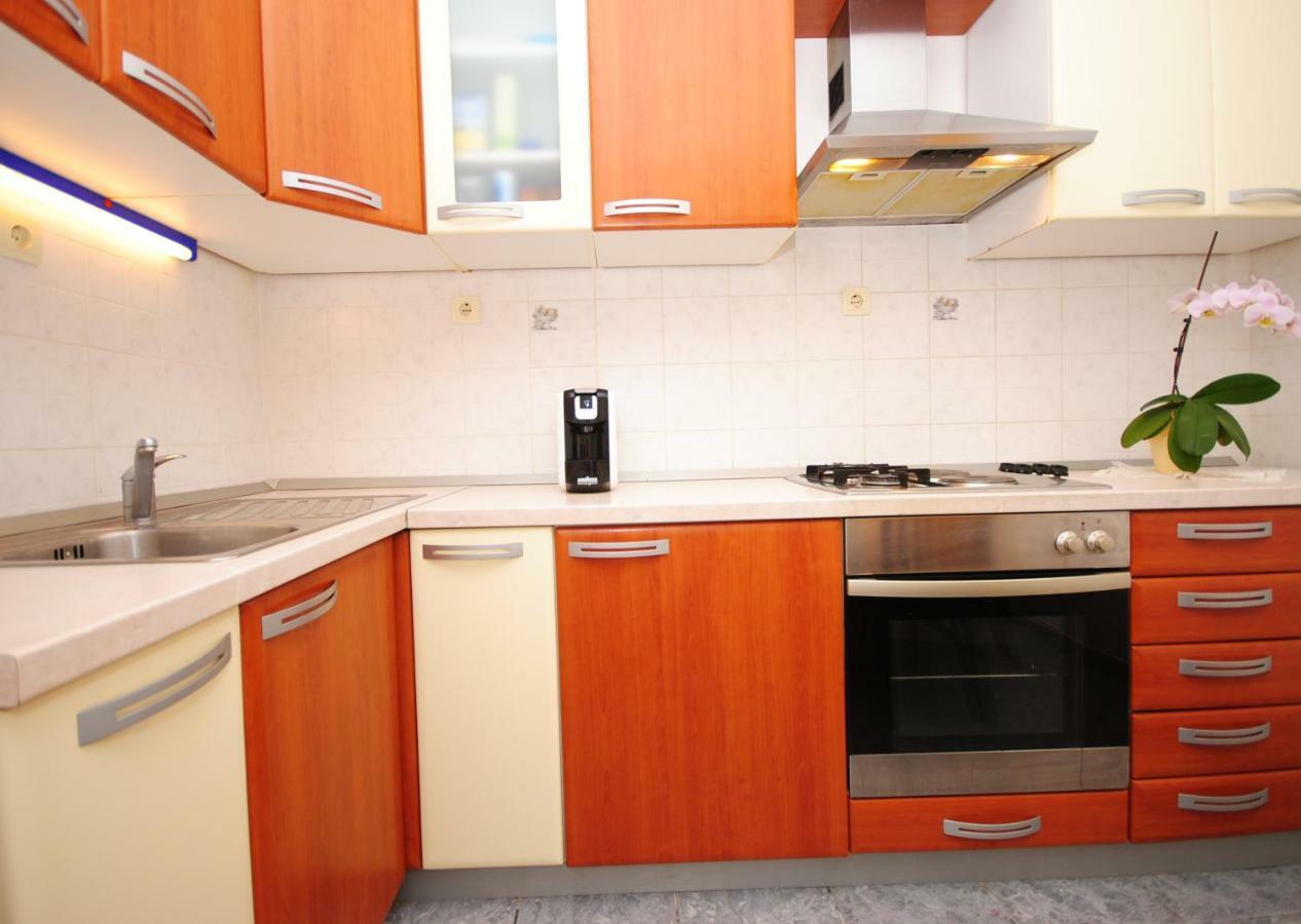 Apartment Raquil Split Exterior photo
