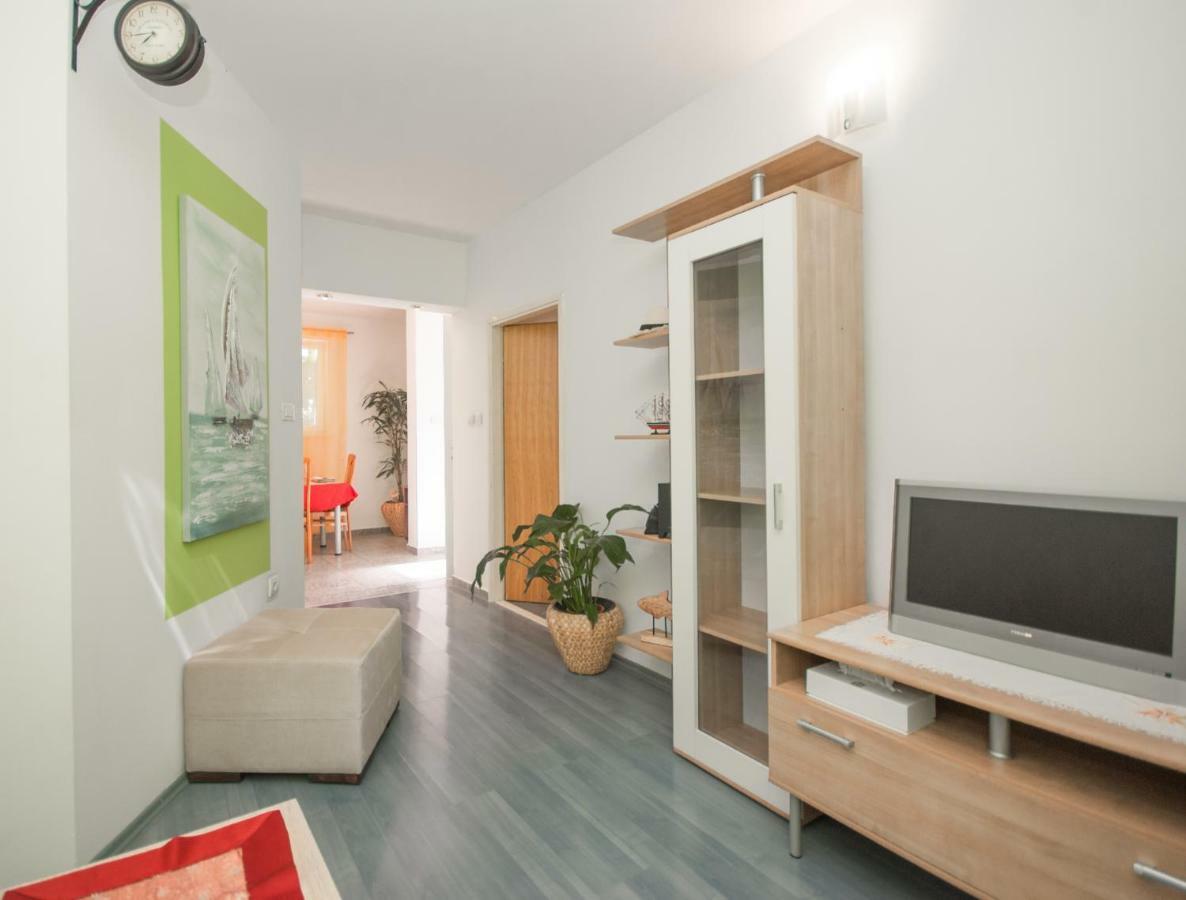 Apartment Raquil Split Exterior photo