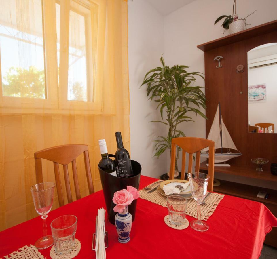 Apartment Raquil Split Exterior photo